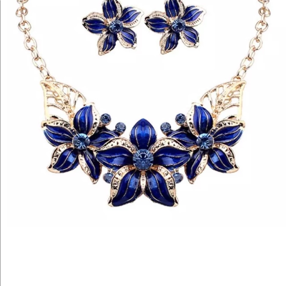 FLORAL BIB NECKLACE AND EARRING SET